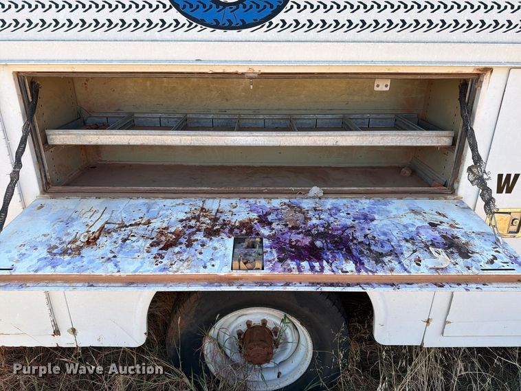 image for item EW8926 2006 Ford Econoline E350 utility van