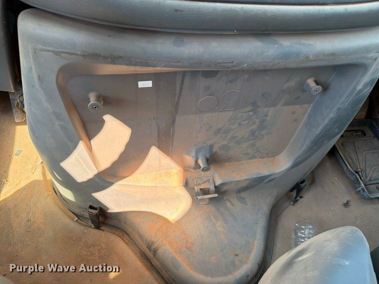 image for item EW8926 2006 Ford Econoline E350 utility van