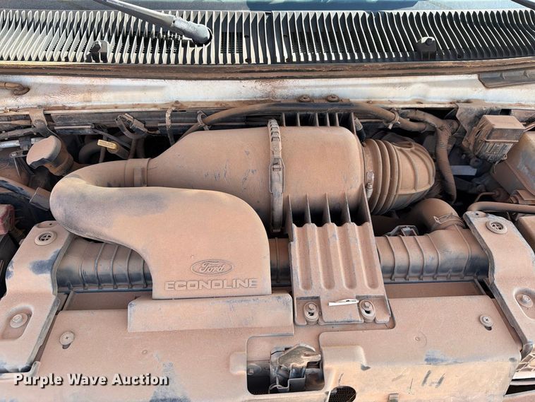 image for item EW8926 2006 Ford Econoline E350 utility van