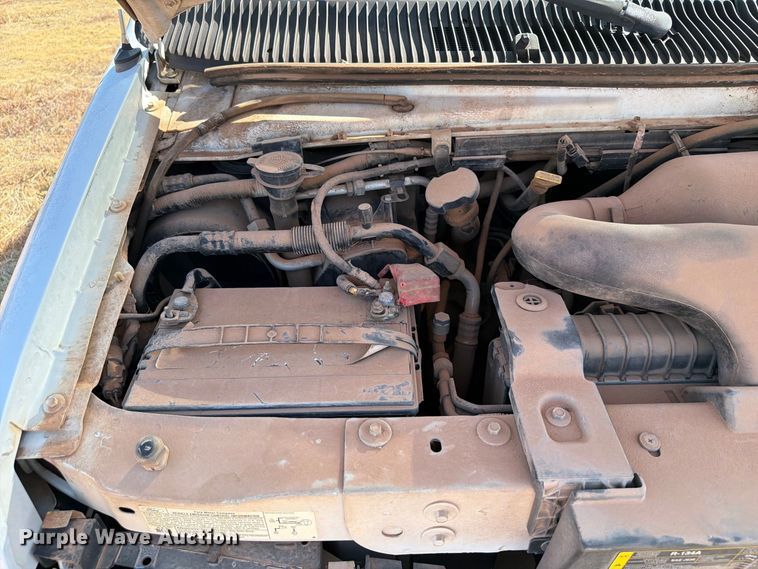 image for item EW8926 2006 Ford Econoline E350 utility van