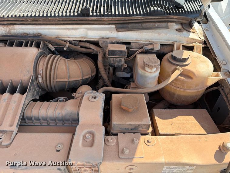 image for item EW8926 2006 Ford Econoline E350 utility van