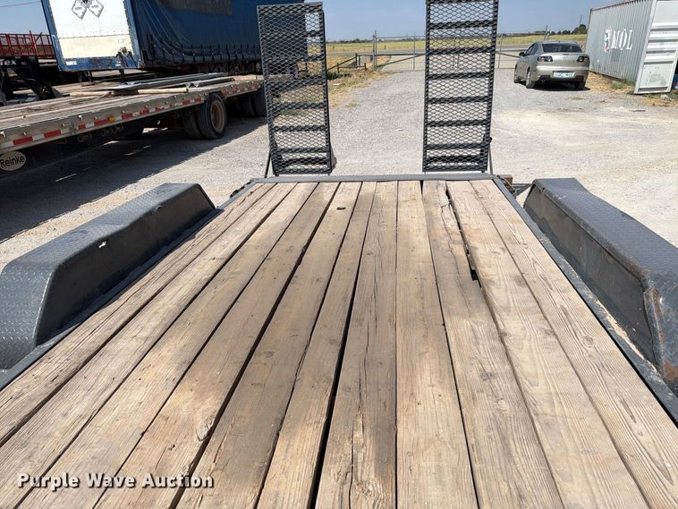 image for item EW8928 2023 Lamar H6832027 utility trailer