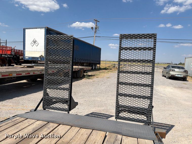 image for item EW8928 2023 Lamar H6832027 utility trailer