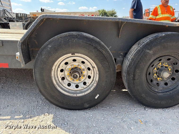image for item EW8928 2023 Lamar H6832027 utility trailer