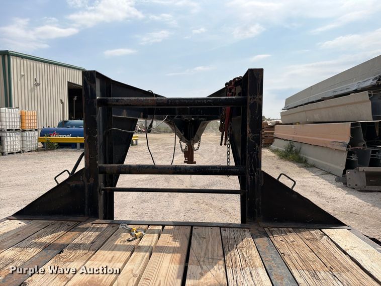 image for item EW8931 2011 Big Tex 25GN 48