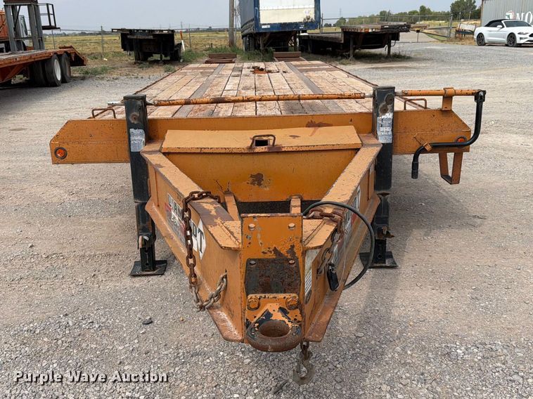 image for item EW8932 2017 Diamond T 10230DTF equipment trailer