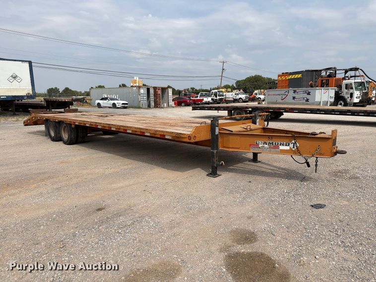 image for item EW8932 2017 Diamond T 10230DTF equipment trailer
