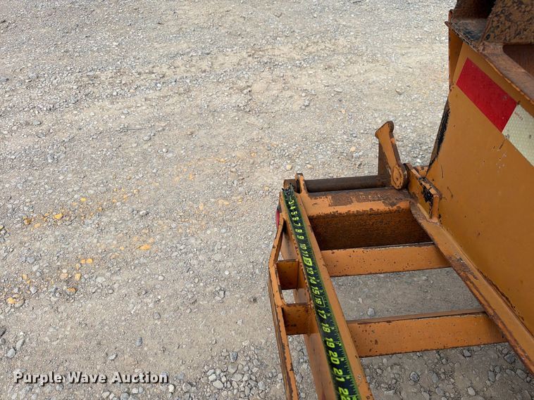 image for item EW8932 2017 Diamond T 10230DTF equipment trailer
