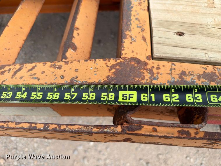 image for item EW8932 2017 Diamond T 10230DTF equipment trailer