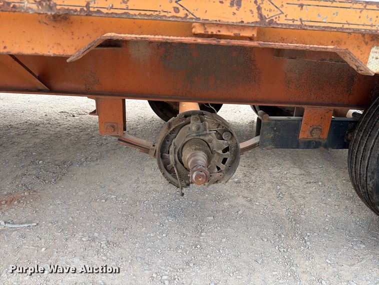 image for item EW8932 2017 Diamond T 10230DTF equipment trailer