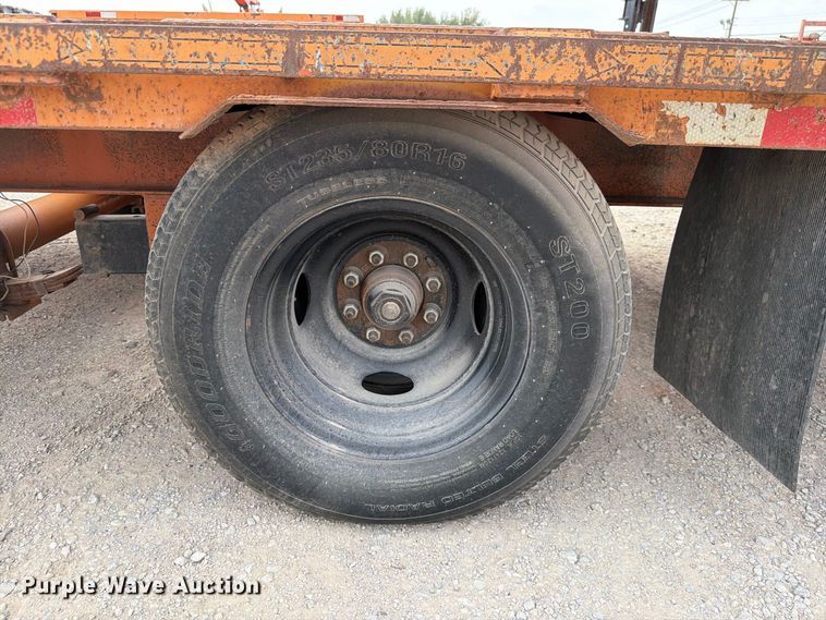 image for item EW8932 2017 Diamond T 10230DTF equipment trailer