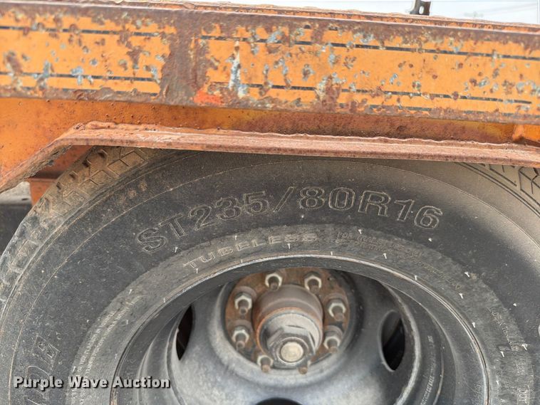 image for item EW8932 2017 Diamond T 10230DTF equipment trailer