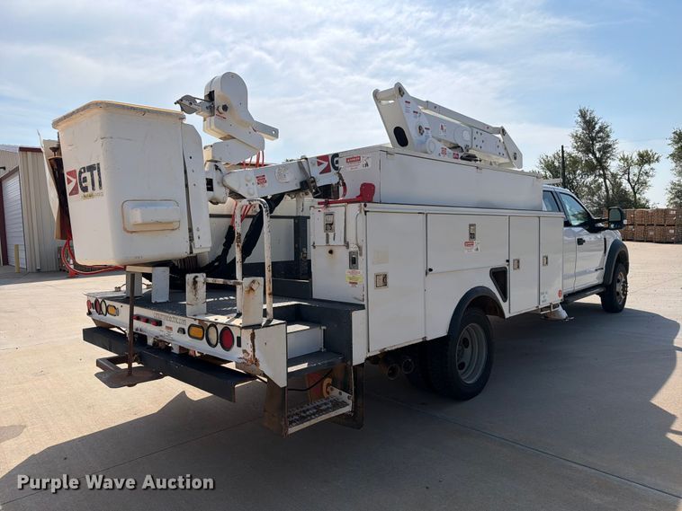 image for item EW8959 2019 Ford F550 Super Duty bucket truck
