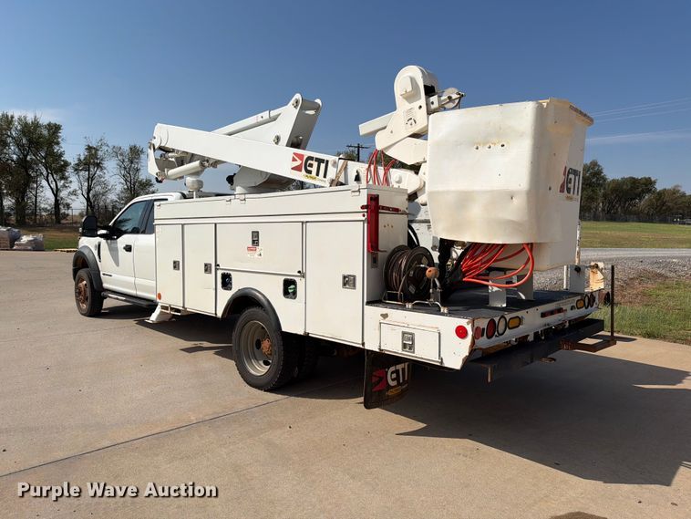 image for item EW8959 2019 Ford F550 Super Duty bucket truck