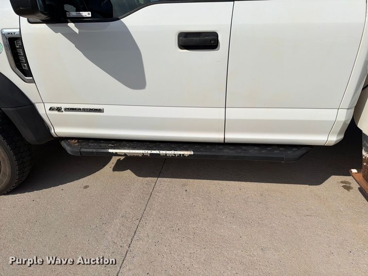 image for item EW8959 2019 Ford F550 Super Duty bucket truck
