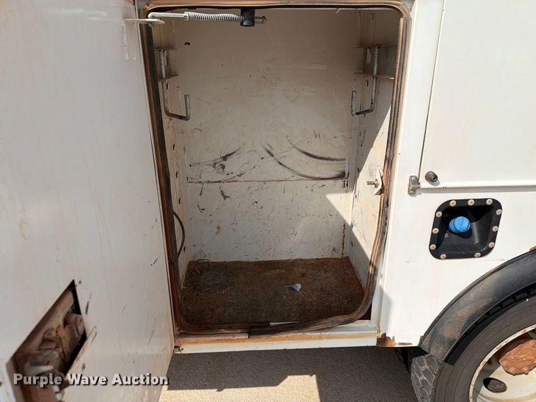 image for item EW8959 2019 Ford F550 Super Duty bucket truck