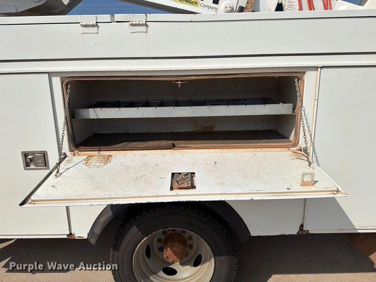 image for item EW8959 2019 Ford F550 Super Duty bucket truck