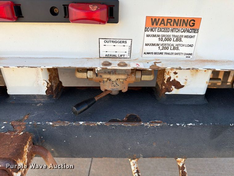 image for item EW8959 2019 Ford F550 Super Duty bucket truck