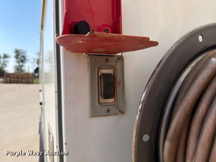 image for item EW8959 2019 Ford F550 Super Duty bucket truck