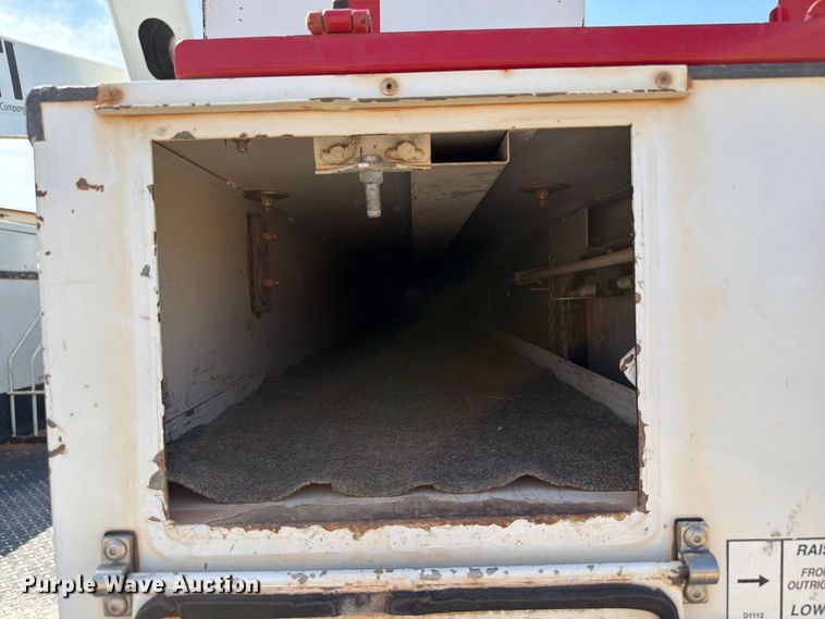 image for item EW8959 2019 Ford F550 Super Duty bucket truck