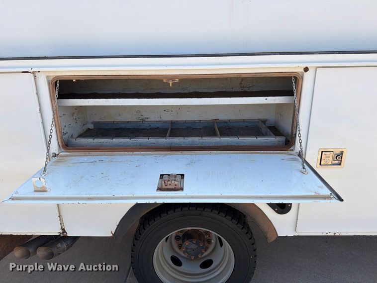 image for item EW8959 2019 Ford F550 Super Duty bucket truck