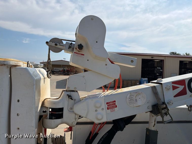image for item EW8959 2019 Ford F550 Super Duty bucket truck