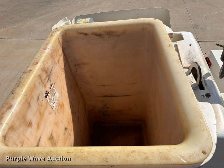image for item EW8959 2019 Ford F550 Super Duty bucket truck