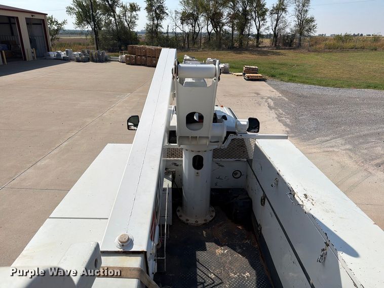 image for item EW8959 2019 Ford F550 Super Duty bucket truck