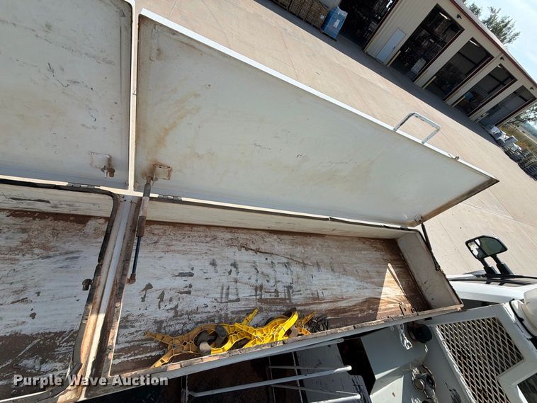 image for item EW8959 2019 Ford F550 Super Duty bucket truck
