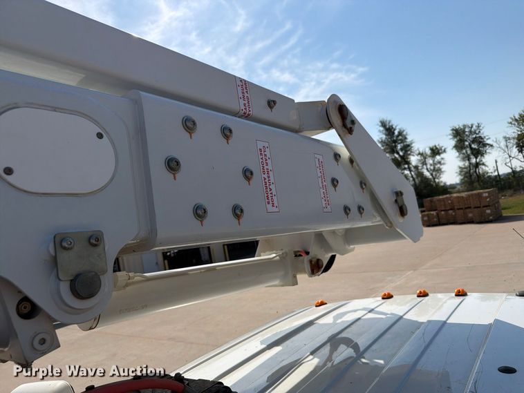 image for item EW8959 2019 Ford F550 Super Duty bucket truck