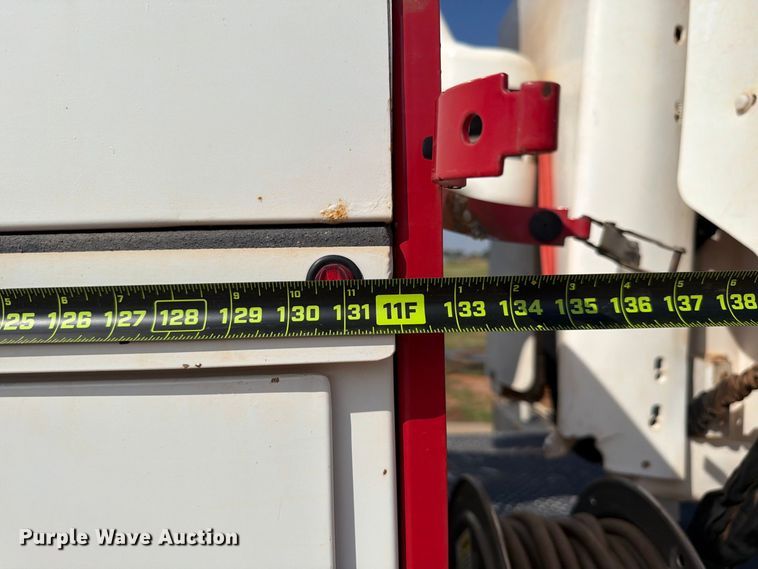 image for item EW8959 2019 Ford F550 Super Duty bucket truck