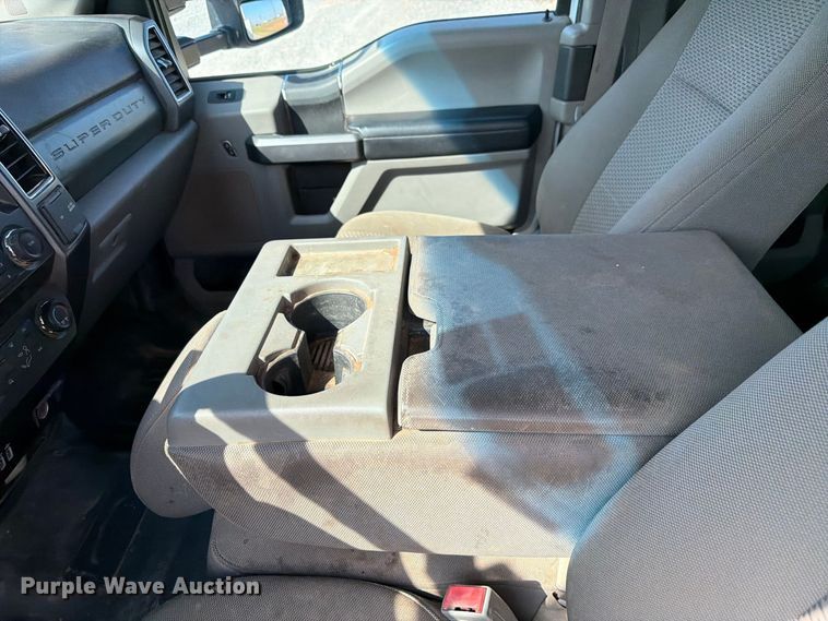 image for item EW8959 2019 Ford F550 Super Duty bucket truck