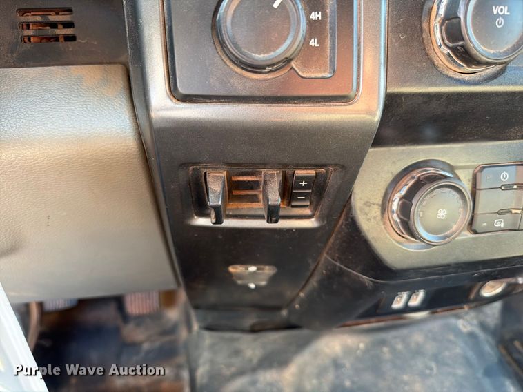 image for item EW8959 2019 Ford F550 Super Duty bucket truck
