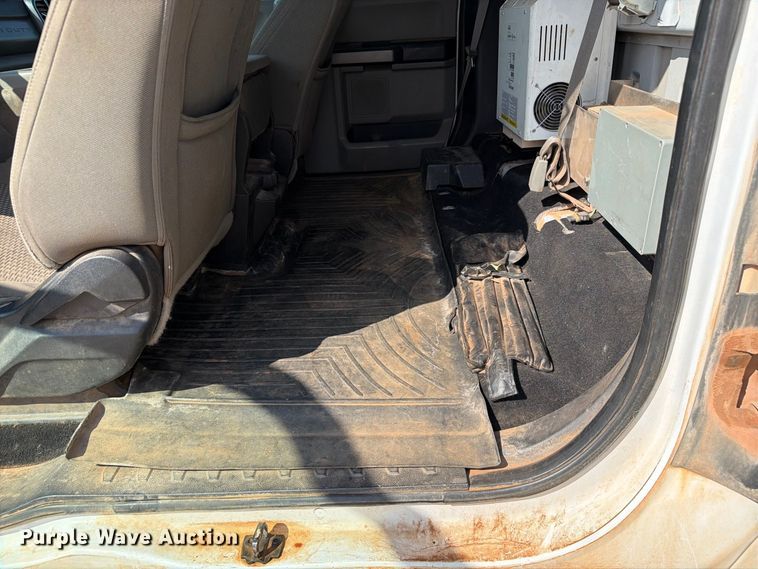 image for item EW8959 2019 Ford F550 Super Duty bucket truck