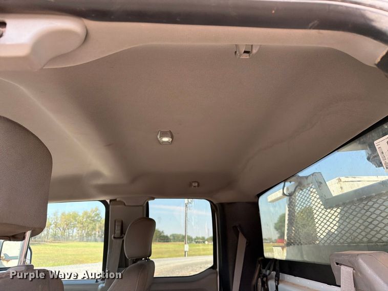 image for item EW8959 2019 Ford F550 Super Duty bucket truck