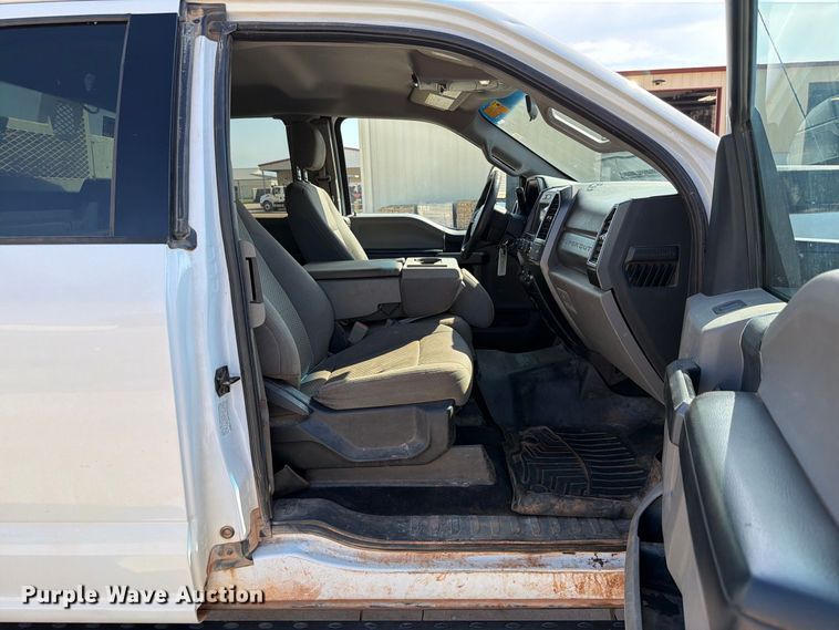 image for item EW8959 2019 Ford F550 Super Duty bucket truck