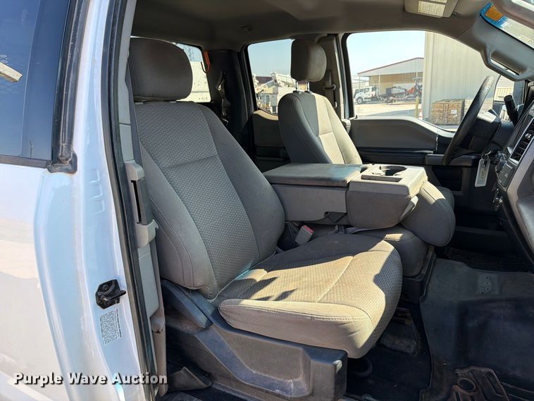 image for item EW8959 2019 Ford F550 Super Duty bucket truck