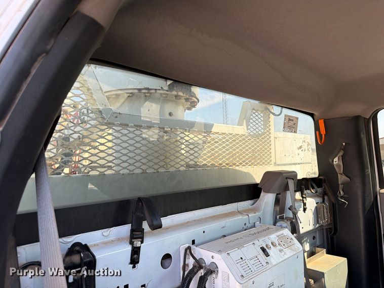 image for item EW8959 2019 Ford F550 Super Duty bucket truck