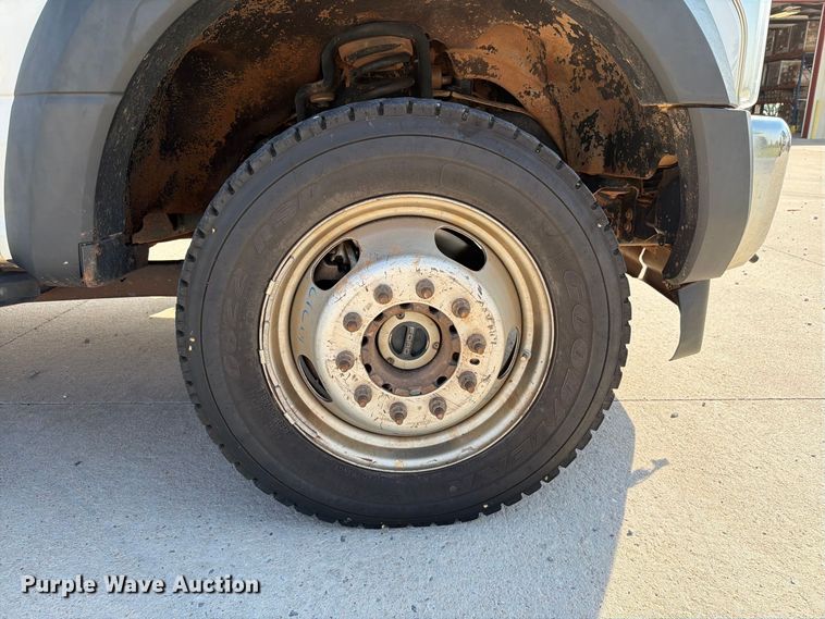 image for item EW8959 2019 Ford F550 Super Duty bucket truck