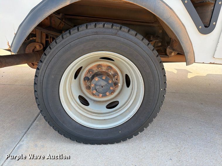 image for item EW8959 2019 Ford F550 Super Duty bucket truck