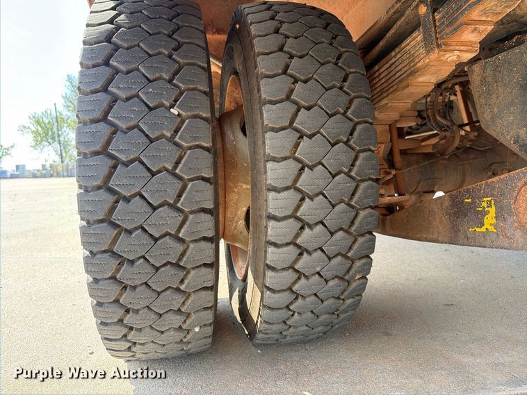 image for item EW8959 2019 Ford F550 Super Duty bucket truck