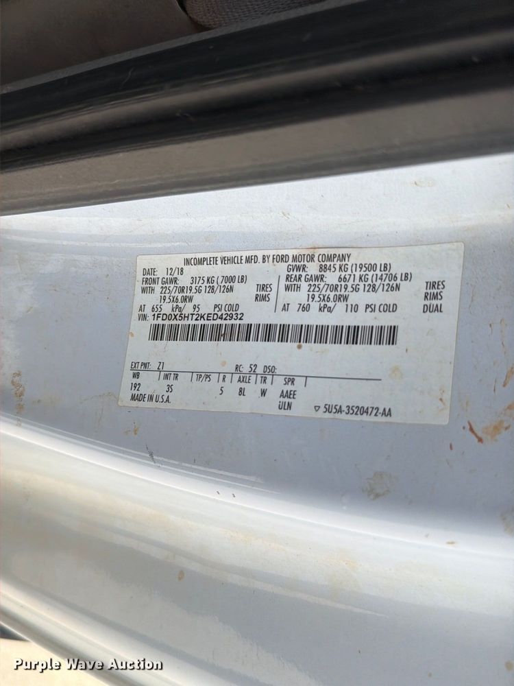image for item EW8959 2019 Ford F550 Super Duty bucket truck