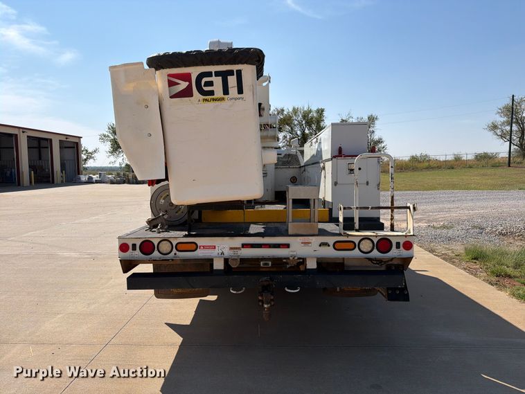 image for item EW8960 2020 RAM 5500HD bucket truck