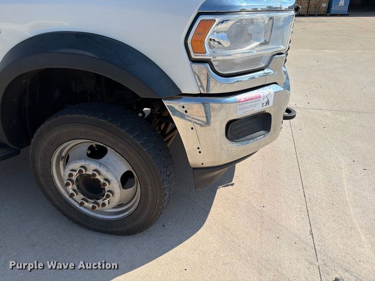 image for item EW8960 2020 RAM 5500HD bucket truck