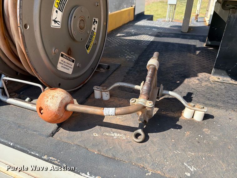 image for item EW8960 2020 RAM 5500HD bucket truck