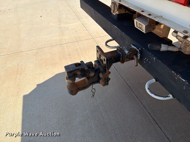 image for item EW8960 2020 RAM 5500HD bucket truck