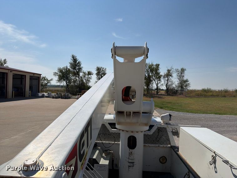 image for item EW8960 2020 RAM 5500HD bucket truck