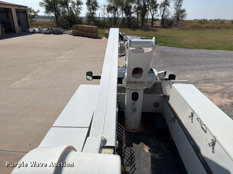 image for item EW8960 2020 RAM 5500HD bucket truck
