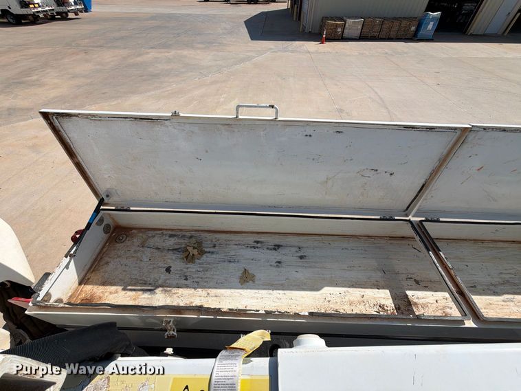 image for item EW8960 2020 RAM 5500HD bucket truck
