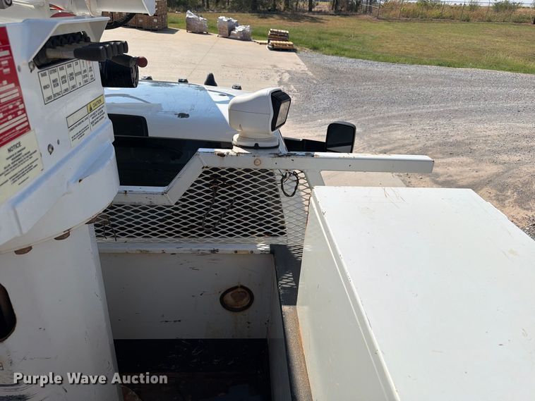 image for item EW8960 2020 RAM 5500HD bucket truck